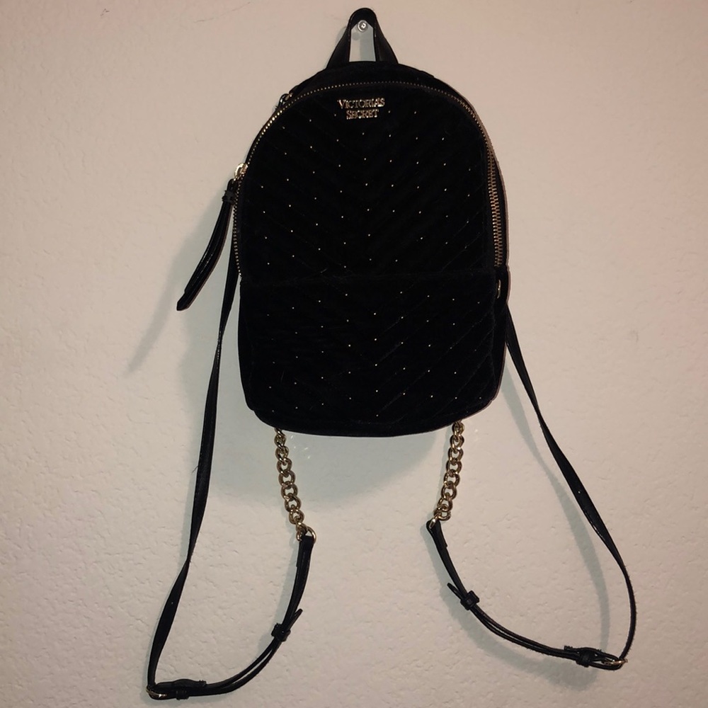 Black Victoria Secret bag